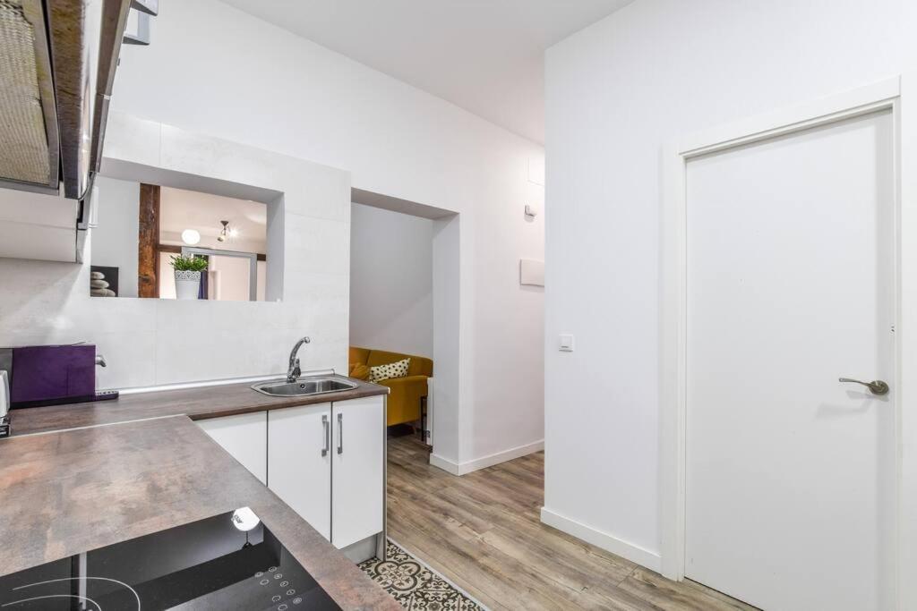 Apartment Unique Flat La Latina * Billiard & Darts Madrid